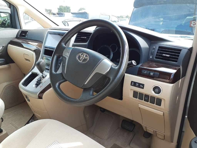 TOYOTA ALPHARD 2012