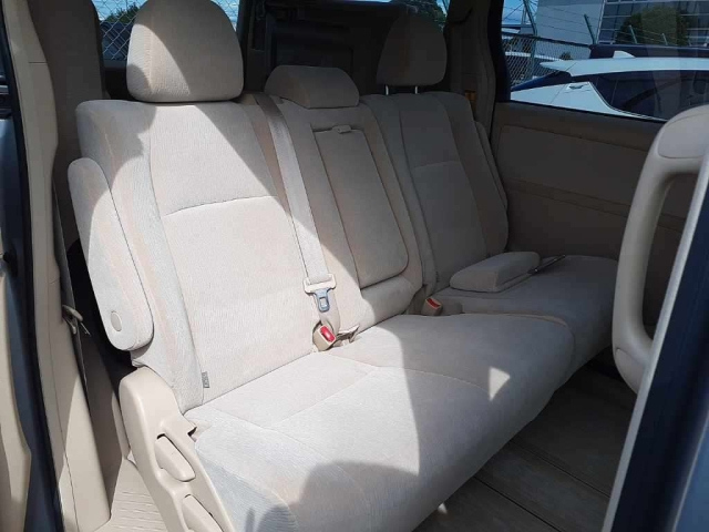TOYOTA ALPHARD 2012