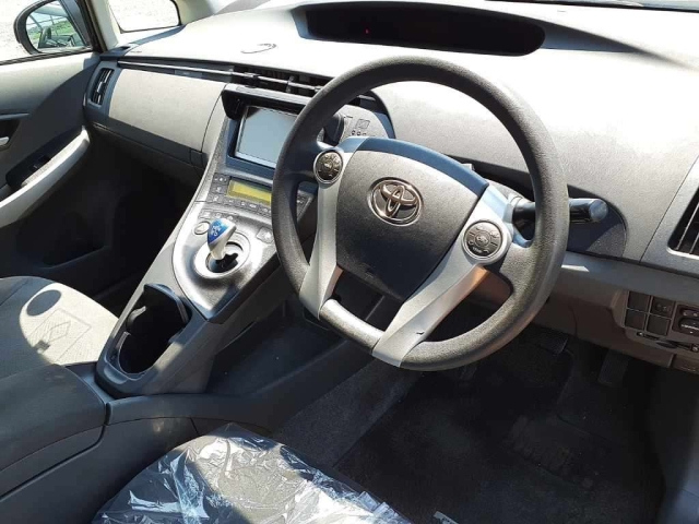 TOYOTA PRIUS 2010