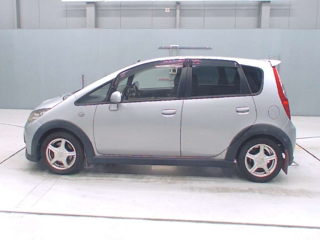 MITSUBISHI COLT 2010