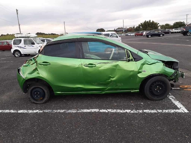 MAZDA DEMIO 2008