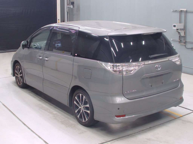 TOYOTA ESTIMA 2012