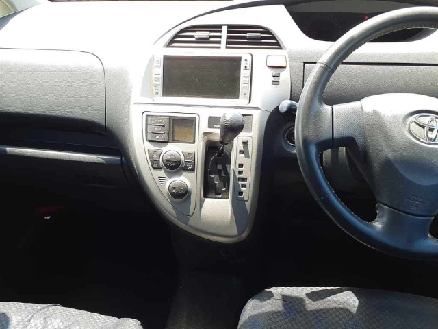 TOYOTA RACTIS 2008