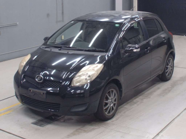 TOYOTA VITZ 2010