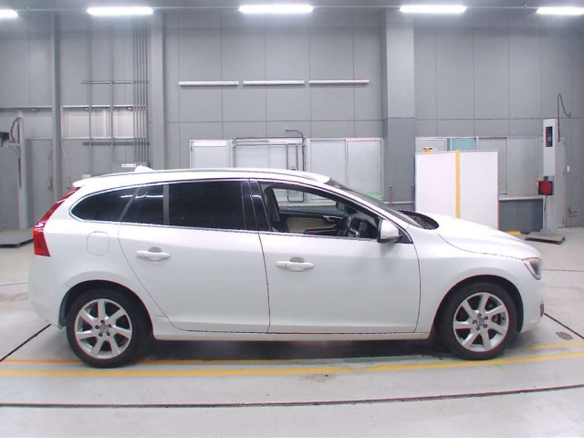 VOLVO V60 2014