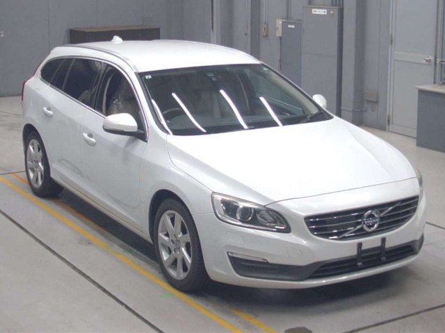 VOLVO V60 2014