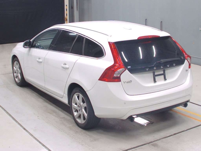 VOLVO V60 2014