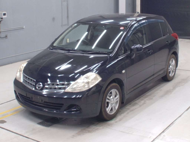 NISSAN TIIDA 2010