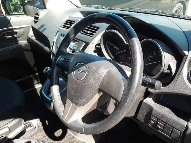 MAZDA PREMACY 2013