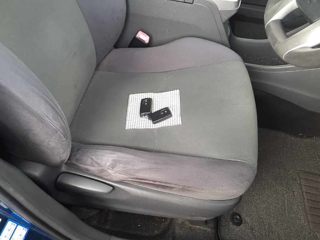 TOYOTA PRIUS ALPHA 2013