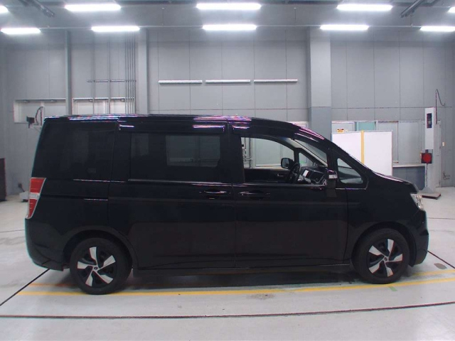 HONDA STEP WAGON 2012