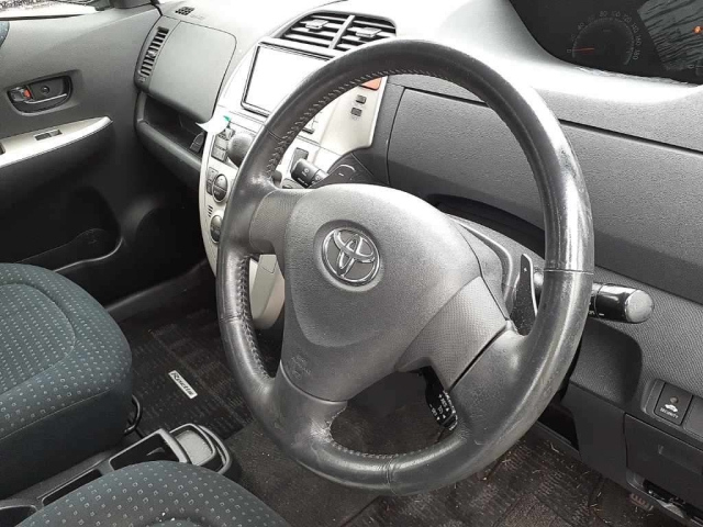 TOYOTA RACTIS 2008