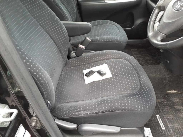 TOYOTA RACTIS 2008
