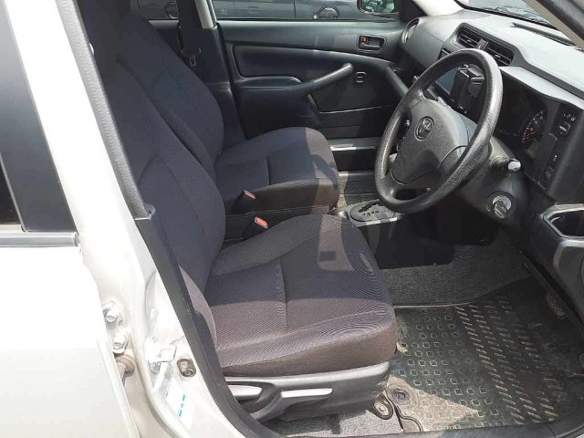 TOYOTA PROBOX 2018