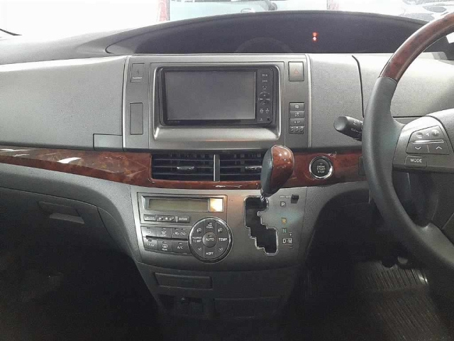 TOYOTA ESTIMA 2012