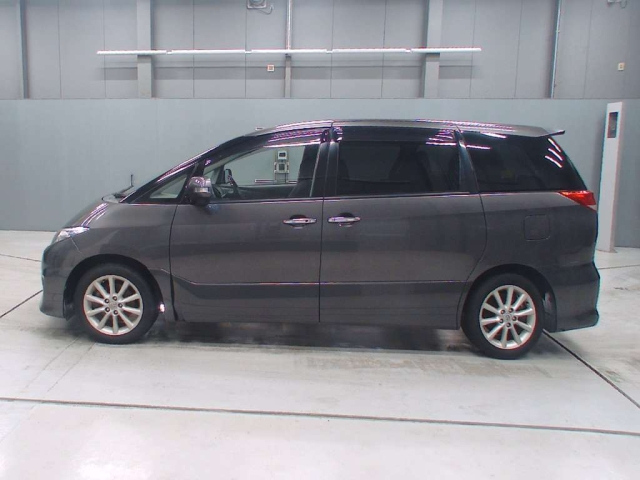 TOYOTA ESTIMA 2012