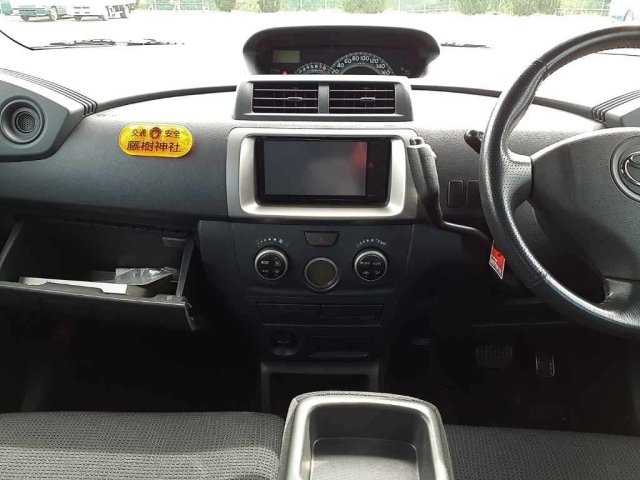 TOYOTA BB 2008