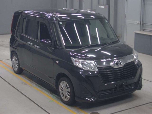 TOYOTA ROOMY 2017