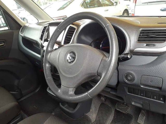 SUZUKI SOLIO 2012