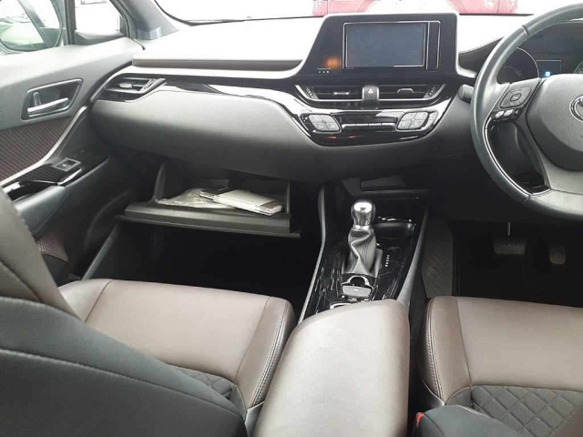 TOYOTA C-HR 2018