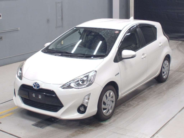 TOYOTA AQUA 2014