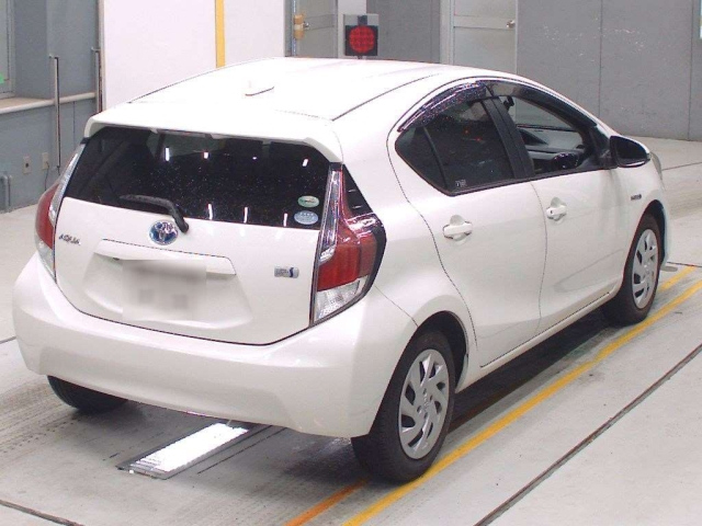 TOYOTA AQUA 2014