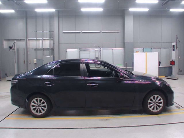TOYOTA MARK X 2019