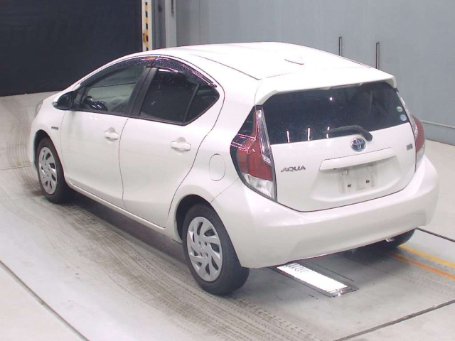 TOYOTA AQUA 2014