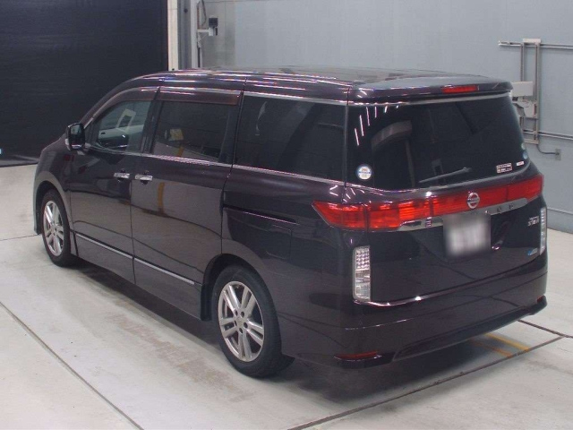 NISSAN ELGRAND 2011