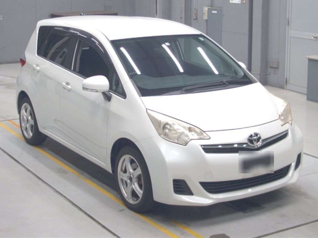 TOYOTA RACTIS 2012