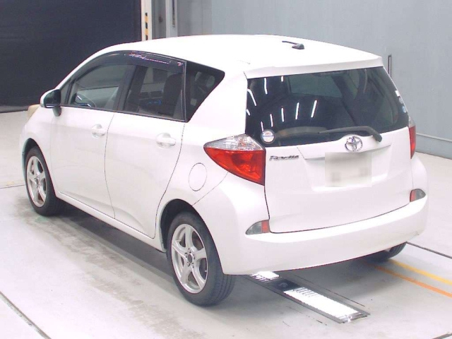 TOYOTA RACTIS 2012