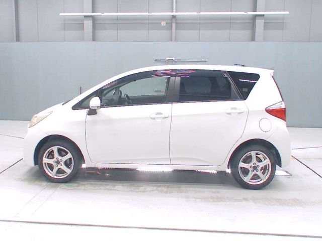 TOYOTA RACTIS 2012