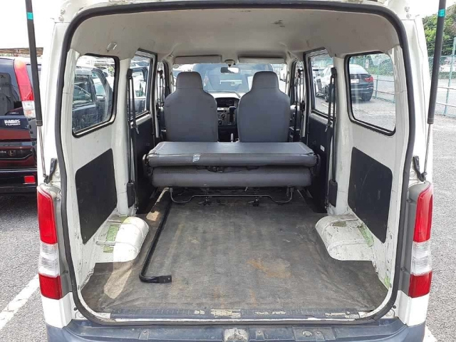 TOYOTA LITE ACE VAN 2011