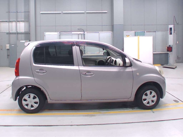 TOYOTA PASSO 2011