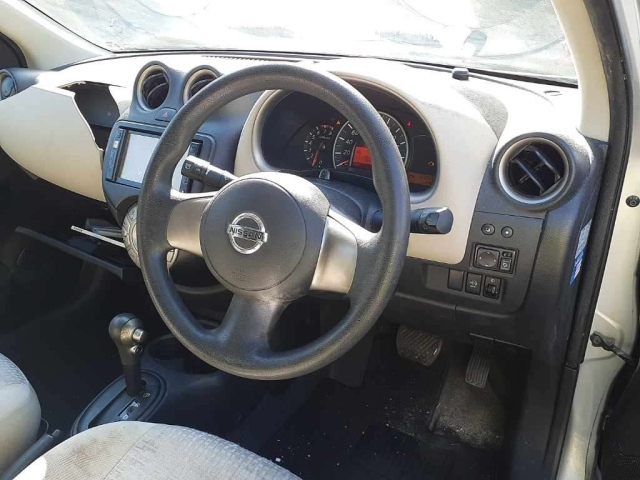 NISSAN MARCH 2011