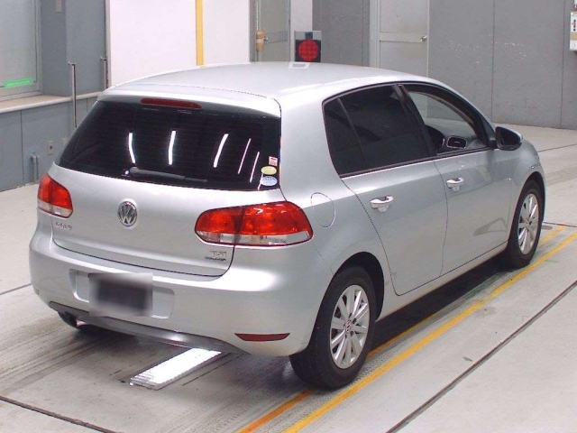 VOLKSWAGEN GOLF 2012