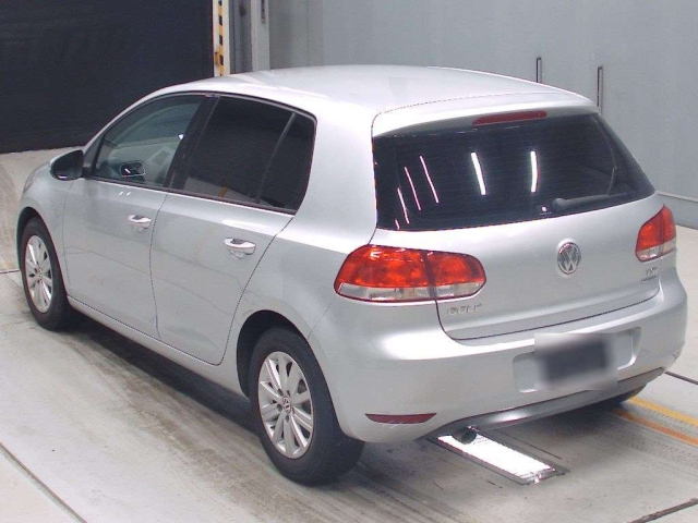 VOLKSWAGEN GOLF 2012