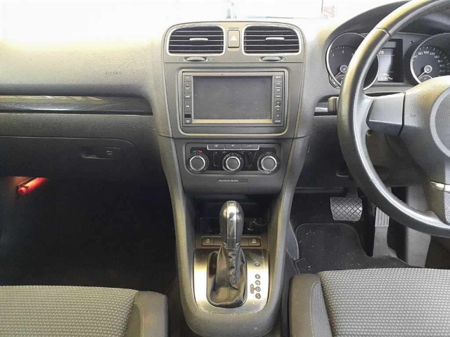 VOLKSWAGEN GOLF 2012