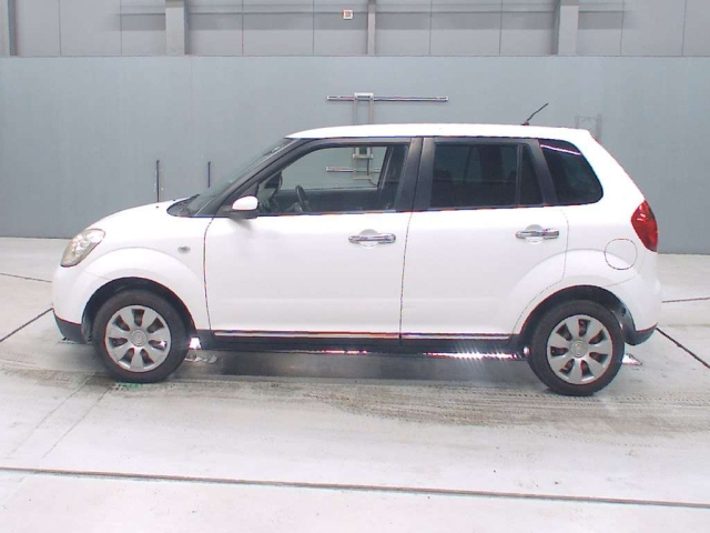 MAZDA VERISA 2013