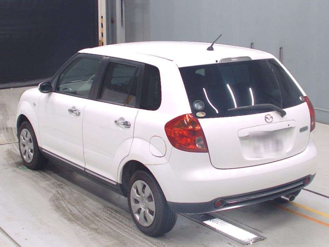 MAZDA VERISA 2013