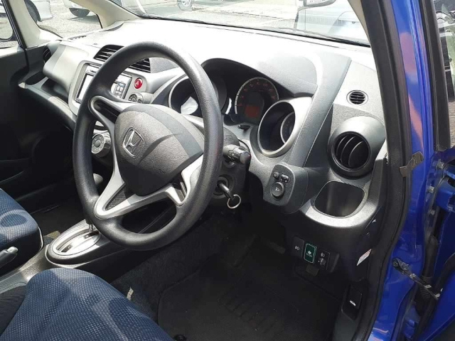 HONDA FIT 2010