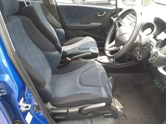 HONDA FIT 2010