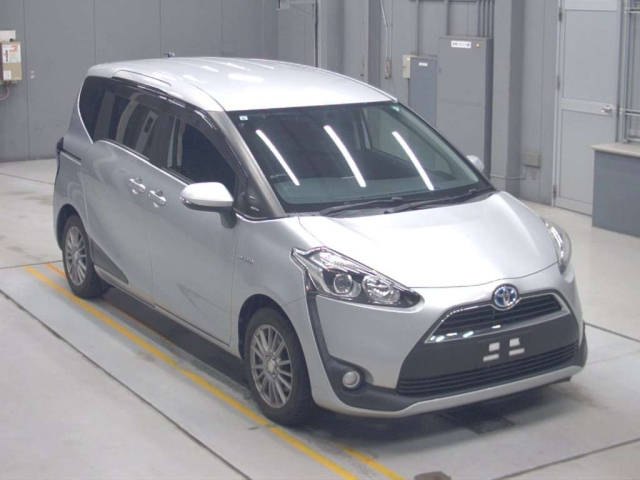 TOYOTA SIENTA 2015