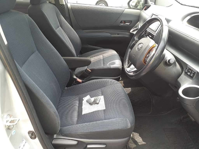 TOYOTA SIENTA 2015