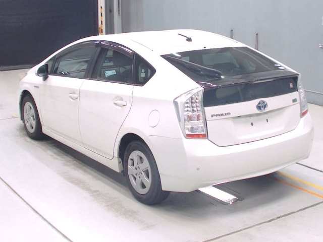 TOYOTA PRIUS 2010