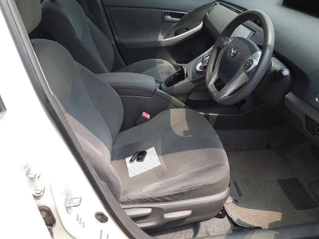 TOYOTA PRIUS 2010