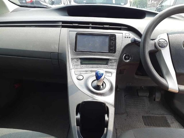 TOYOTA PRIUS 2010