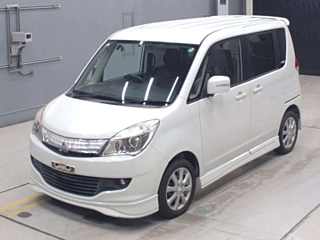 MITSUBISHI DELICA D2 2013