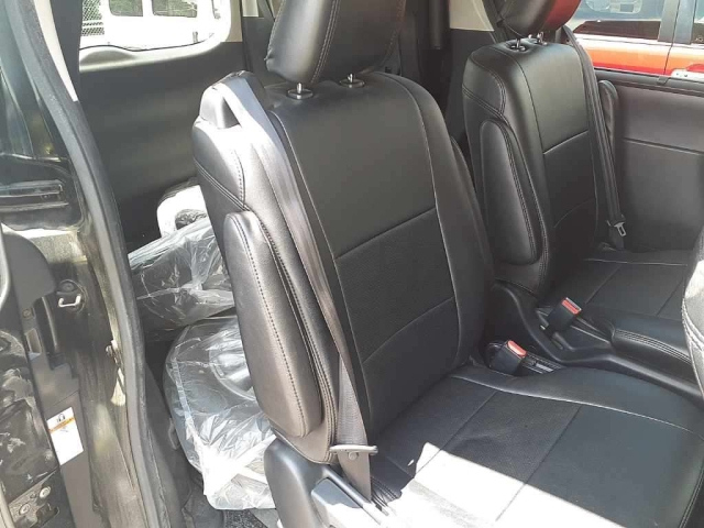 TOYOTA NOAH 2014