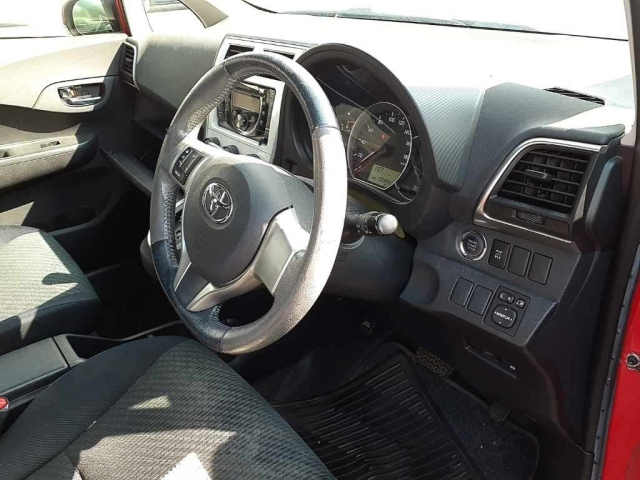 TOYOTA RACTIS 2012